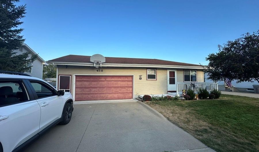 418 S 11Th St, Albia, IA 52531 - 3 Beds, 2 Bath