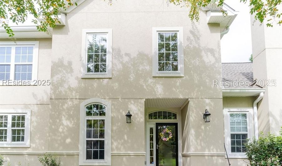 32 Paxton Cir, Bluffton, SC 29910 - 3 Beds, 3 Bath