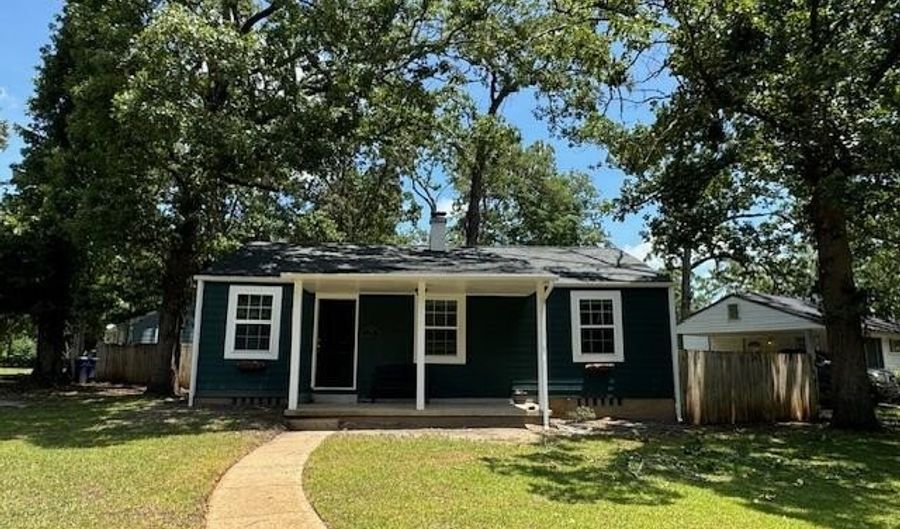 700 Cherry Dr, Aiken, SC 29803 - 3 Beds, 1 Bath