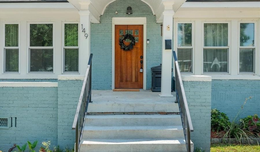 149 College St, Shreveport, LA 71104 - 3 Beds, 2 Bath