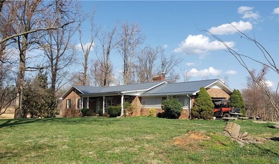 23381 Genito Rd, Amelia, VA 23002 - 3 Beds, 3 Bath