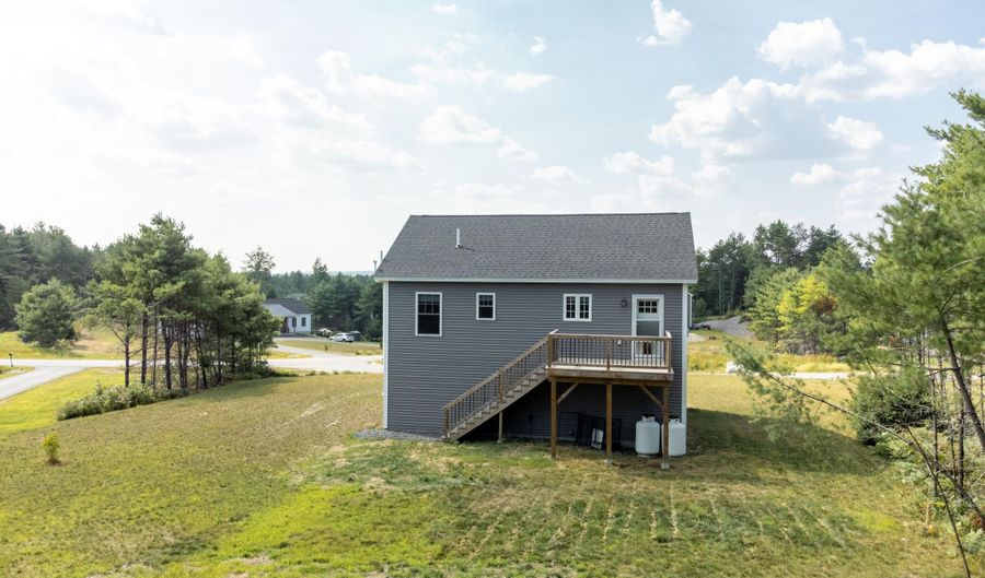1 Estes Dr, Standish, ME 04085 - 3 Beds, 2 Bath