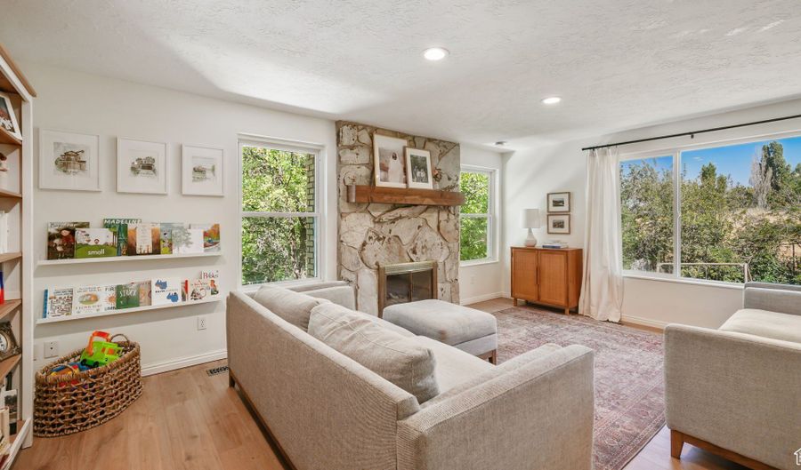 1401 E 300 S, Bountiful, UT 84010 - 6 Beds, 1 Bath