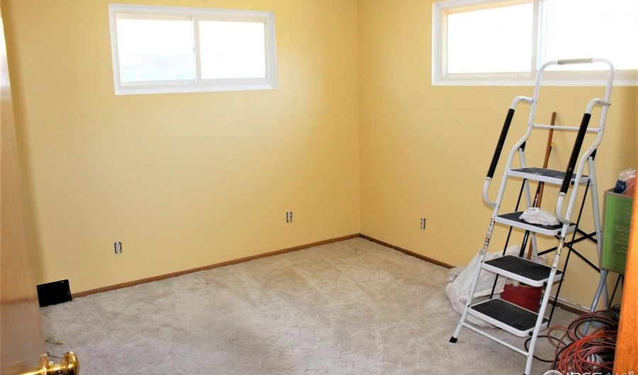 602 E Fremont Ave, Akron, CO 80720 - 5 Beds, 2 Bath