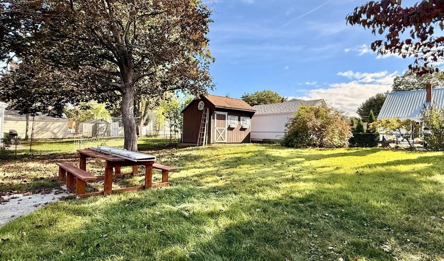 204 ADAMS Ave, Barrington, NJ 08007 - 3 Beds, 1 Bath