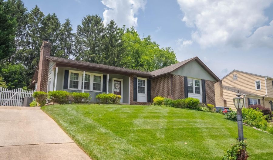502 RED PUMP Rd, Bel Air, MD 21014 - 4 Beds, 3 Bath