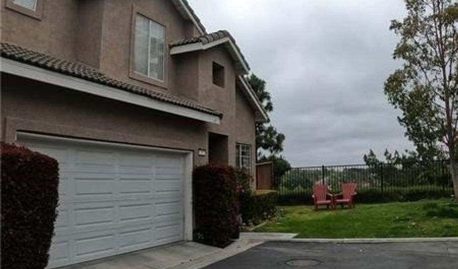 10 Greenborrow Ct, Aliso Viejo, CA 92656 - 3 Beds, 3 Bath