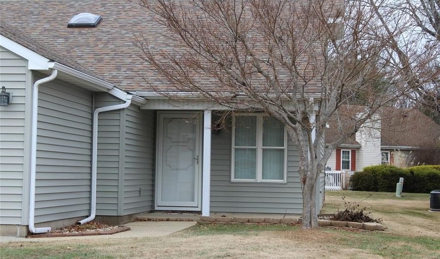 1820 MUNY VISTA Ct B, Alton, IL 62002 - 2 Beds, 1 Bath