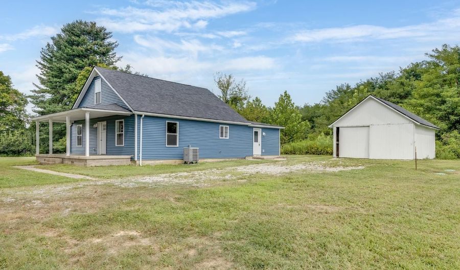 11176 Gatch Hill Rd, Aurora, IN 47001 - 3 Beds, 1 Bath