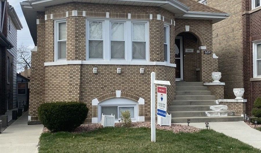 6214 S Kenneth Ave, Chicago, IL 60629 - 5 Beds, 2 Baths, Single Family ...