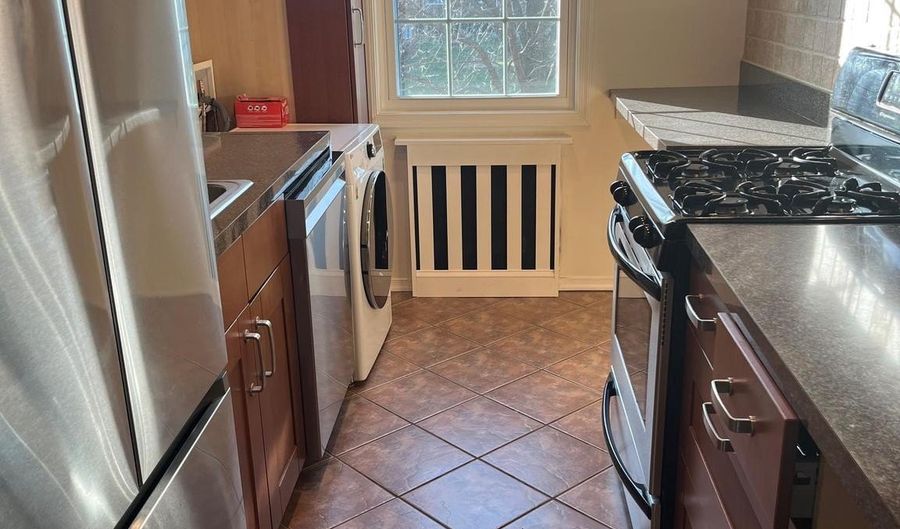 224 GEORGE MASON Dr N 4, Arlington, VA 22203 - 1 Beds, 1 Bath