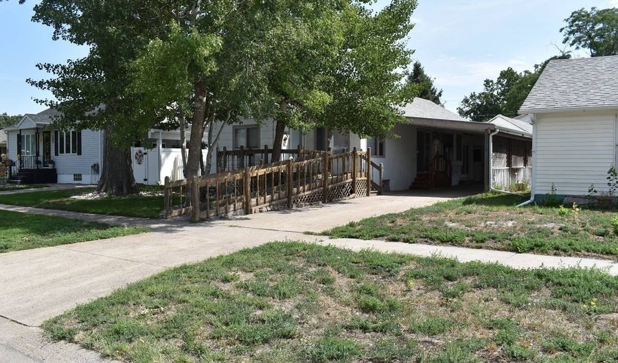 917 Missouri, Alliance, NE 69301 - 3 Beds, 2 Bath
