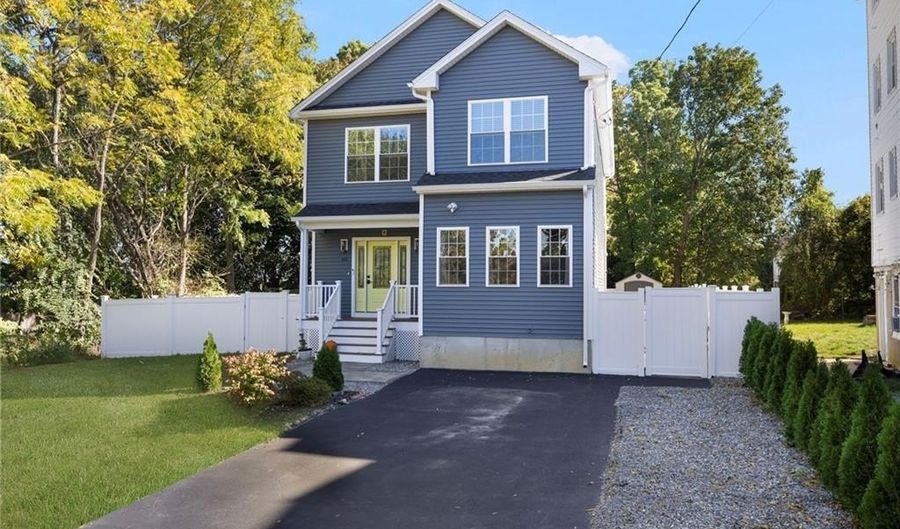 60 Harmony St, Cranston, RI 02920 - 3 Beds, 3 Bath