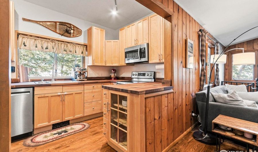 838 Lakeshore Dr, Boulder, CO 80302 - 4 Beds, 2 Bath