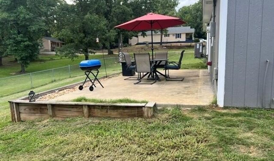 897 Cemetery Rd, Baldwyn, MS 38824 - 3 Beds, 2 Bath