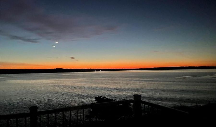 160 Col. John Gardner Rd, Narragansett, RI 02882 - 3 Beds, 2 Bath