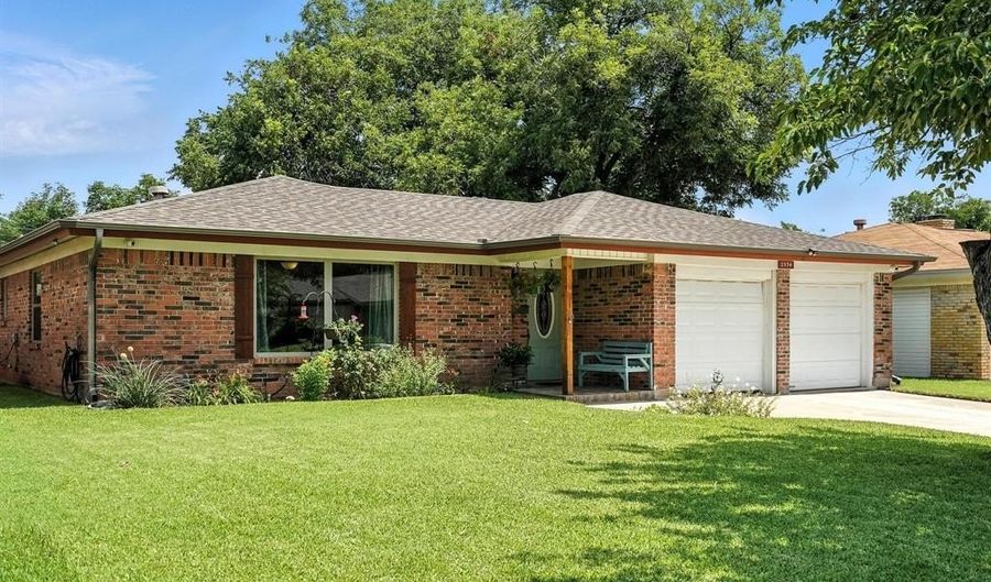 2534 S 38th St, Abilene, TX 79605 - 3 Beds, 2 Bath