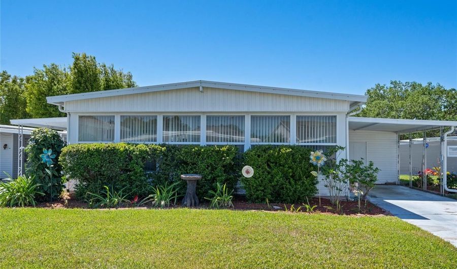 107 HOLIDAY Ln, Auburndale, FL 33823 - 2 Beds, 2 Bath