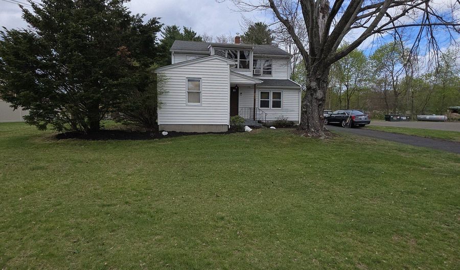 305 Redstone Hill Rd, Bristol, CT 06010 - 7 Beds, 3 Bath