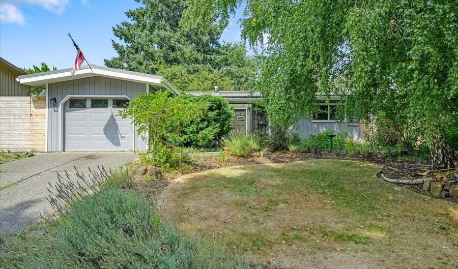 19245 SW ANDERSON St, Beaverton, OR 97078 - 2 Beds, 1 Bath