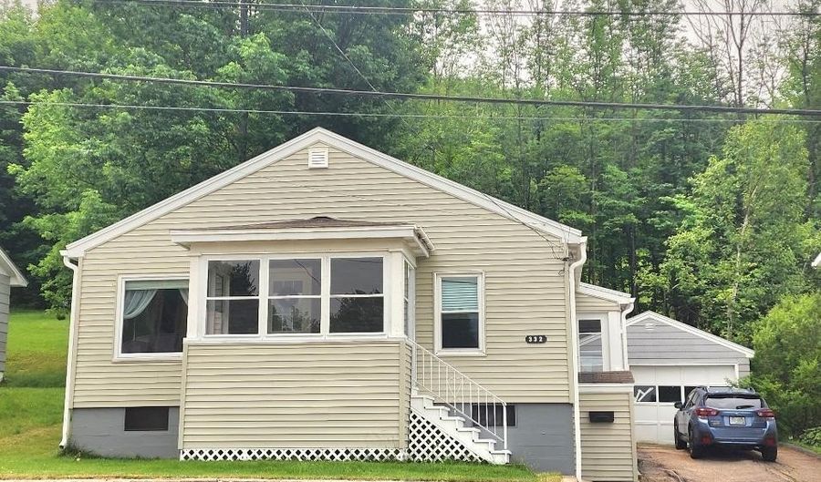 332 Grafton St, Berlin, NH 03570 - 2 Beds, 1 Bath