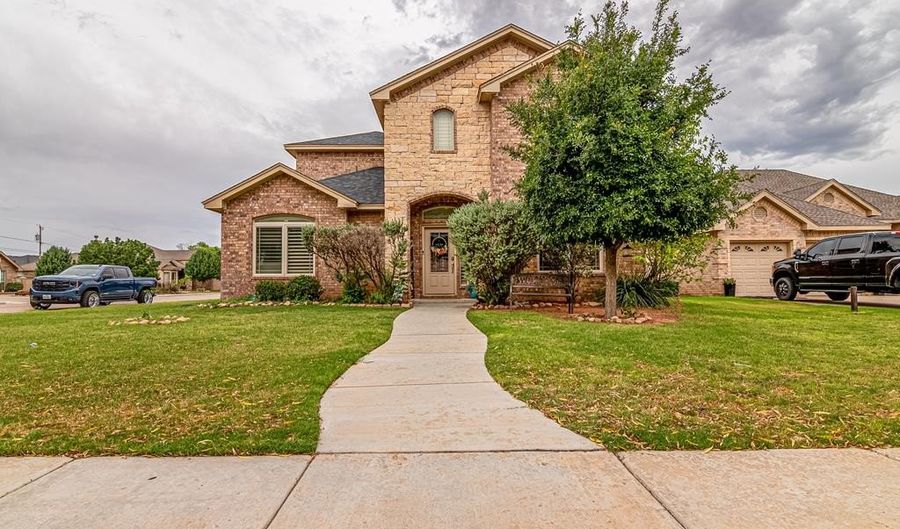 1301 NW 5th St, Andrews, TX 79714 - 4 Beds, 4 Bath