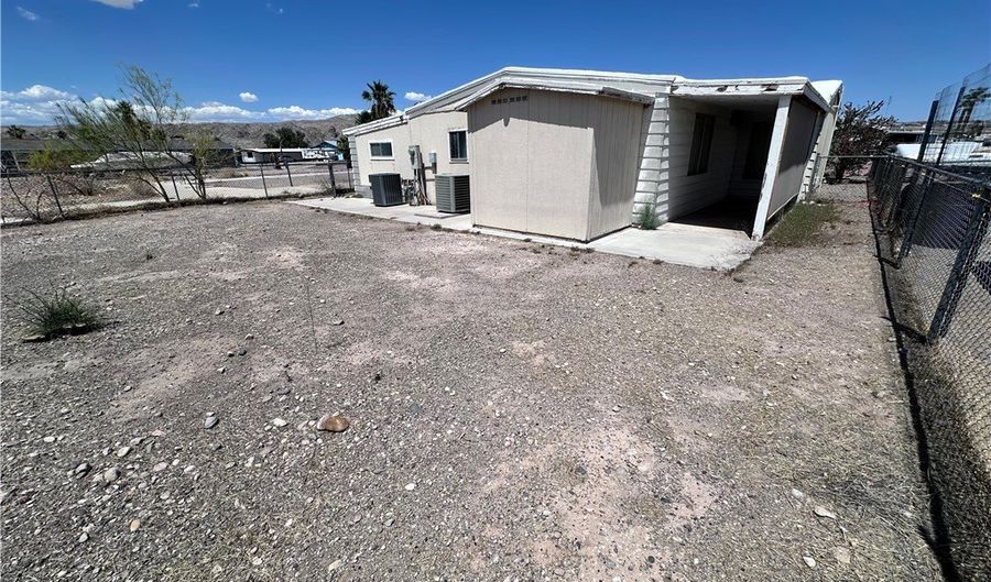 724 Citrus St, Bullhead City, AZ 86442 - 2 Beds, 2 Bath
