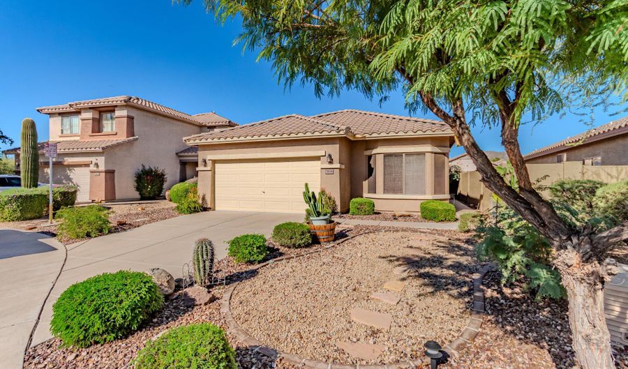 3554 W STEINBECK Ct, Anthem, AZ 85086 - 3 Beds, 2 Bath