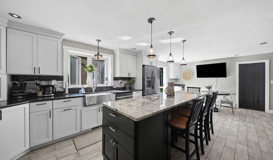 21 Stoney Brook Rd, Bow, NH 03304 - 3 Beds, 3 Bath