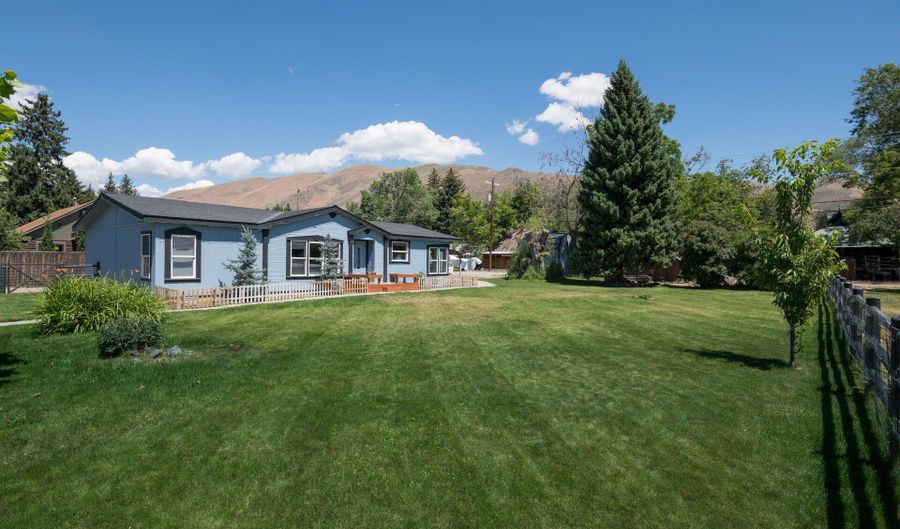 308 306 N Main St, Bellevue, ID 83313 - 3 Beds, 2 Bath