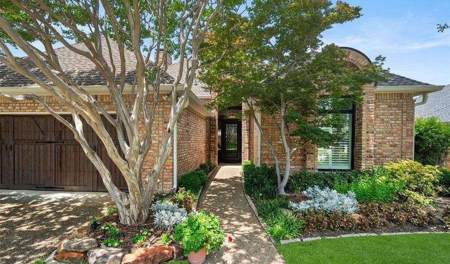 14798 Lochinvar Ct, Addison, TX 75254 - 3 Beds, 4 Bath