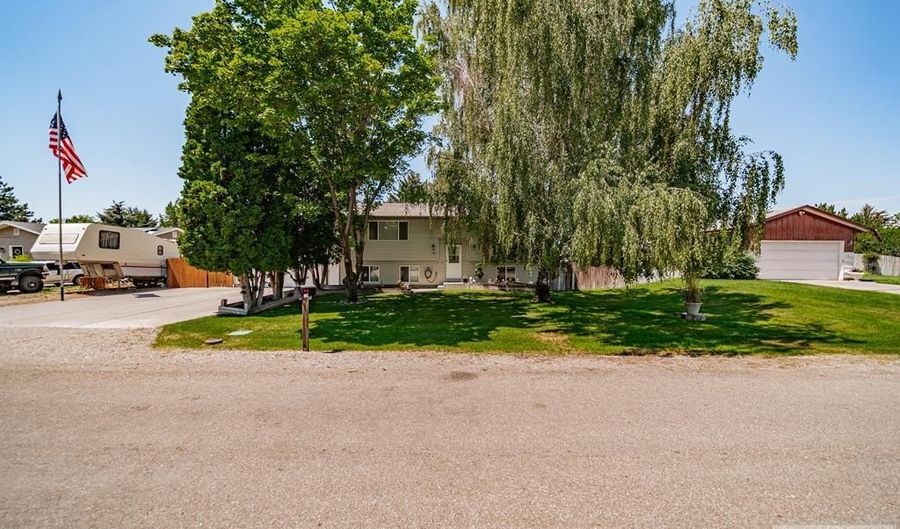 178 N 680 W, Blackfoot, ID 83221 - 3 Beds, 2 Bath