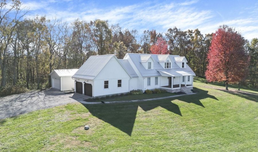 29455 Chestnut Dr, Albany, OH 45710 - 4 Beds, 3 Bath