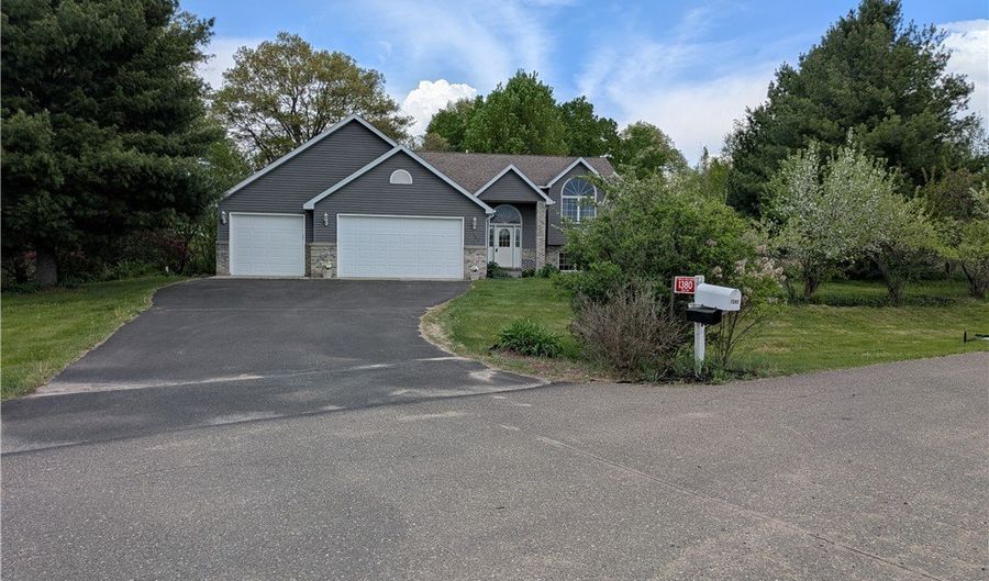 1380 101st Cir, Amery, WI 54001 - 4 Beds, 2 Bath