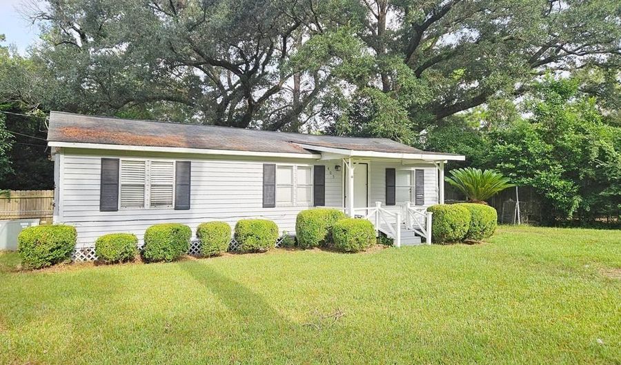 405 Pine Bluff Rd, Albany, GA 31705 - 3 Beds, 1 Bath