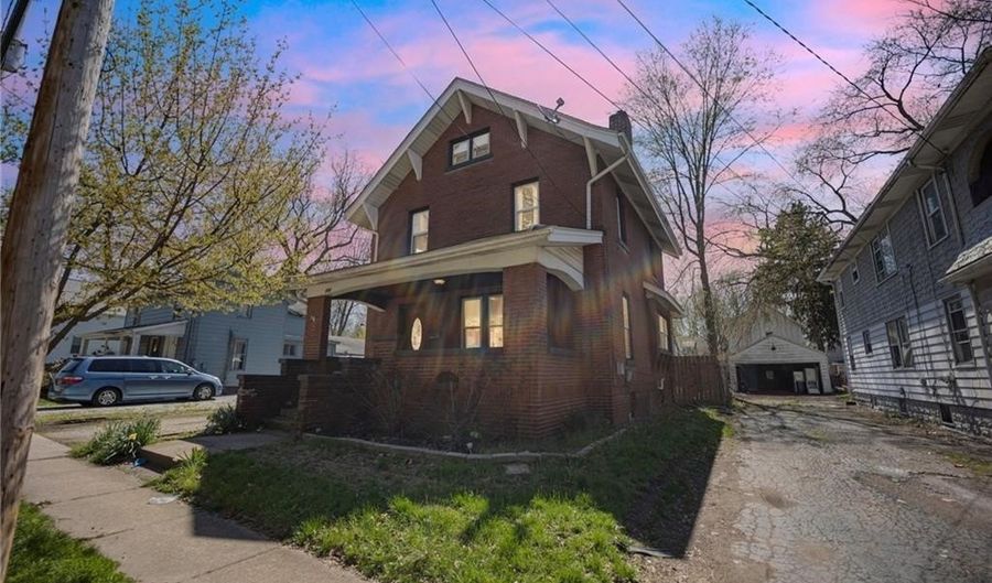256 E York St, Akron, OH 44310 - 4 Beds, 1 Bath