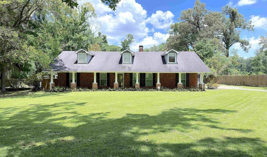 12050 Foster Rd, Baton Rouge, LA 70811 - 3 Beds, 4 Bath