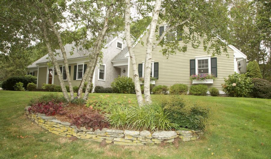 67 Spyglass Hill Rd, Barnstable, MA 02630 - 4 Beds, 3 Bath