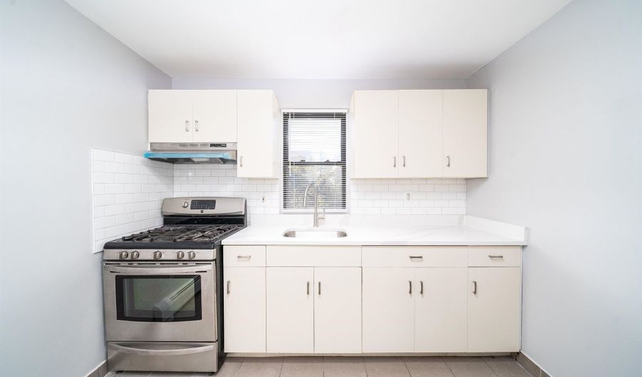 43 W 9TH St 9, Bayonne, NJ 07002 - 1 Beds, 1 Bath