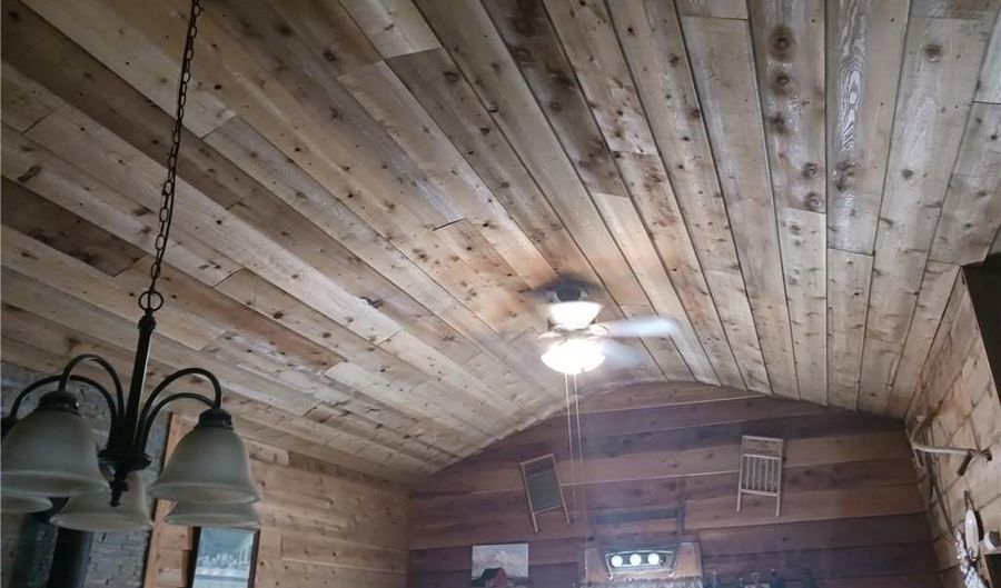 2240 Racetrack Hollow Rd, Anderson, MO 64831 - 2 Beds, 1 Bath