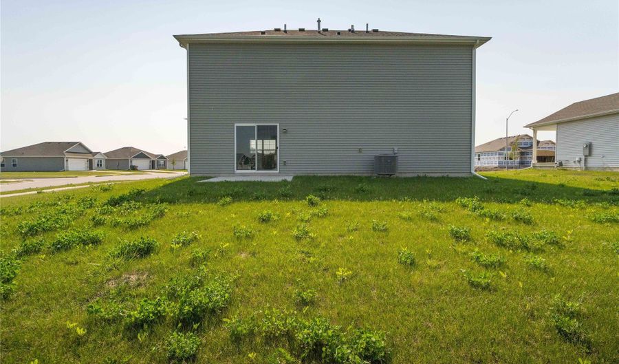 3451 10th Ave SW, Altoona, IA 50009 - 4 Beds, 3 Bath