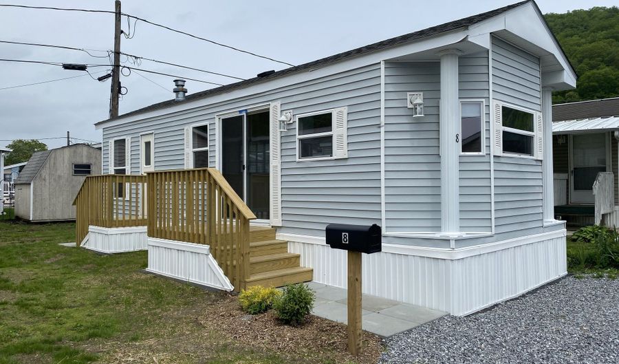 8 Second St, Beacon Falls, CT 06403 - 1 Beds, 1 Bath