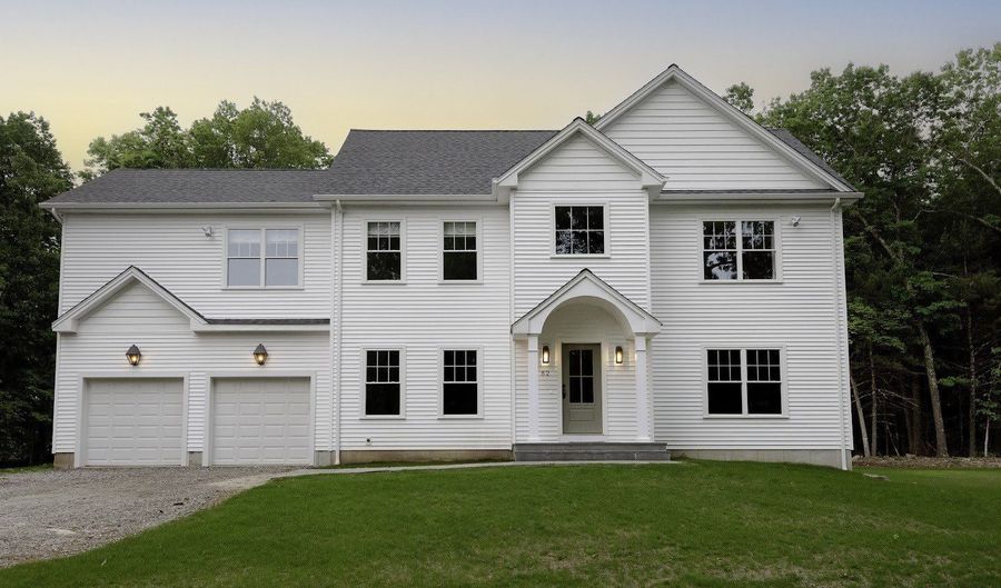 963 High Rd, Berlin, CT 06037 - 4 Beds, 4 Bath