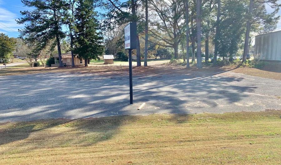 701 W Byp, Andalusia, AL 36420 - 0 Beds, 0 Bath