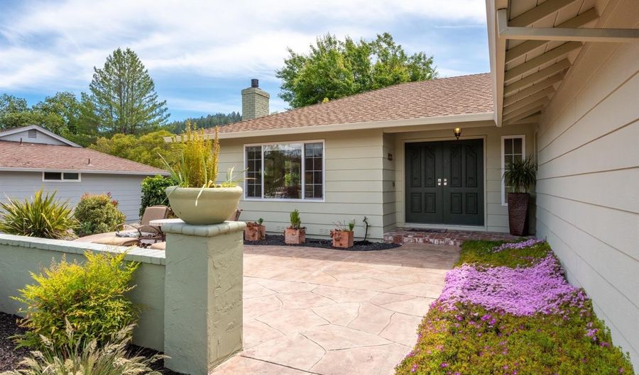 7362 Oakmont Dr, Santa Rosa, CA 95409 - 2 Beds, 2 Bath