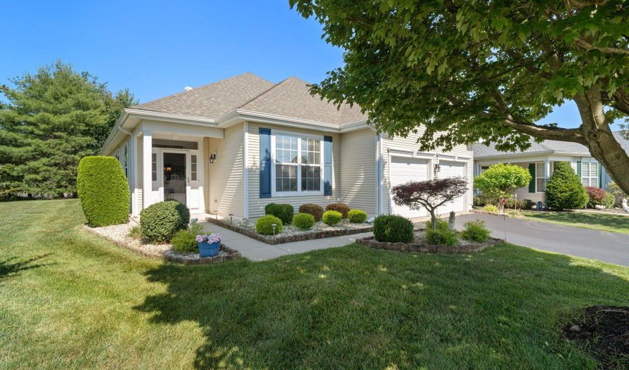 8 Spout Ter, Barnegat, NJ 08005 - 2 Beds, 2 Bath