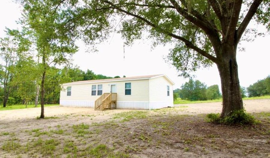 5531 35th St, Trenton, FL 32693 - 3 Beds, 2 Bath