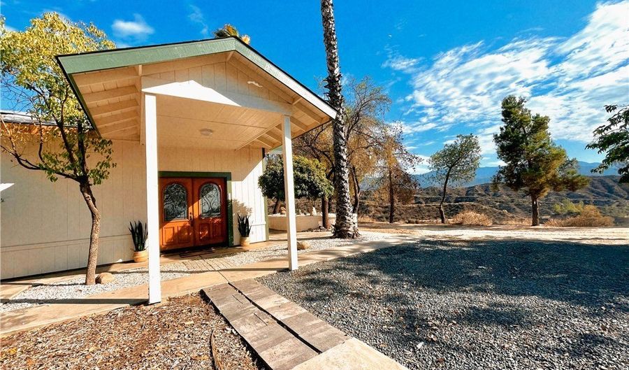 45180 El Reposo Rd, Aguanga, CA 92536 - 3 Beds, 2 Bath