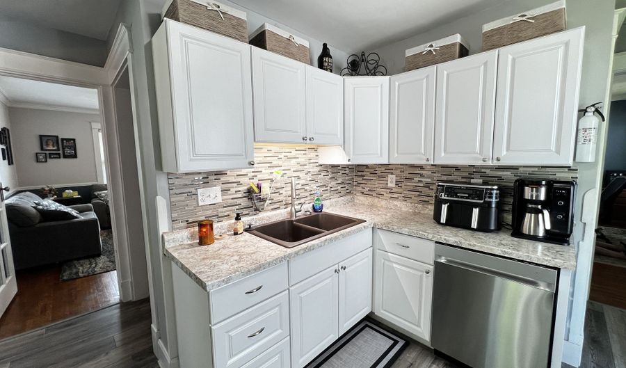 215 N Main St, Batesville, IN 47006 - 3 Beds, 3 Bath