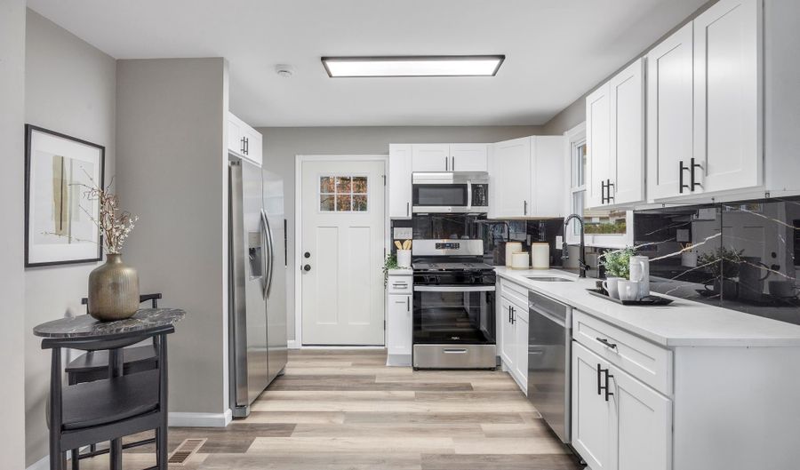 6 VICTOR Pkwy, Annapolis, MD 21403 - 3 Beds, 1 Bath